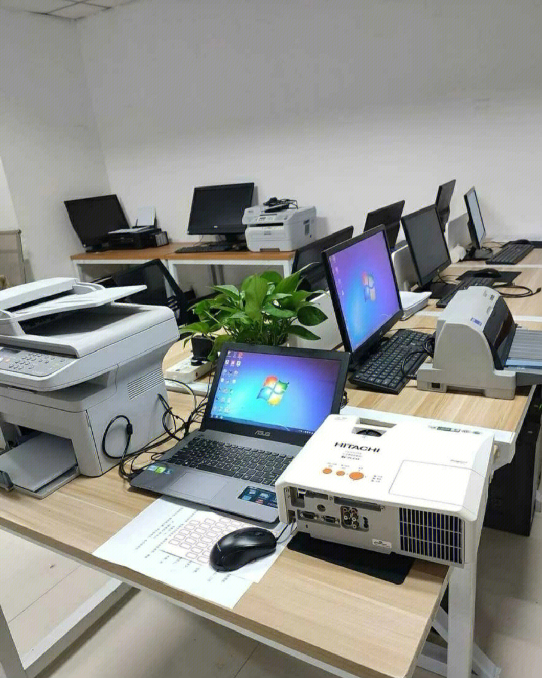 低价处理一批办公室设备